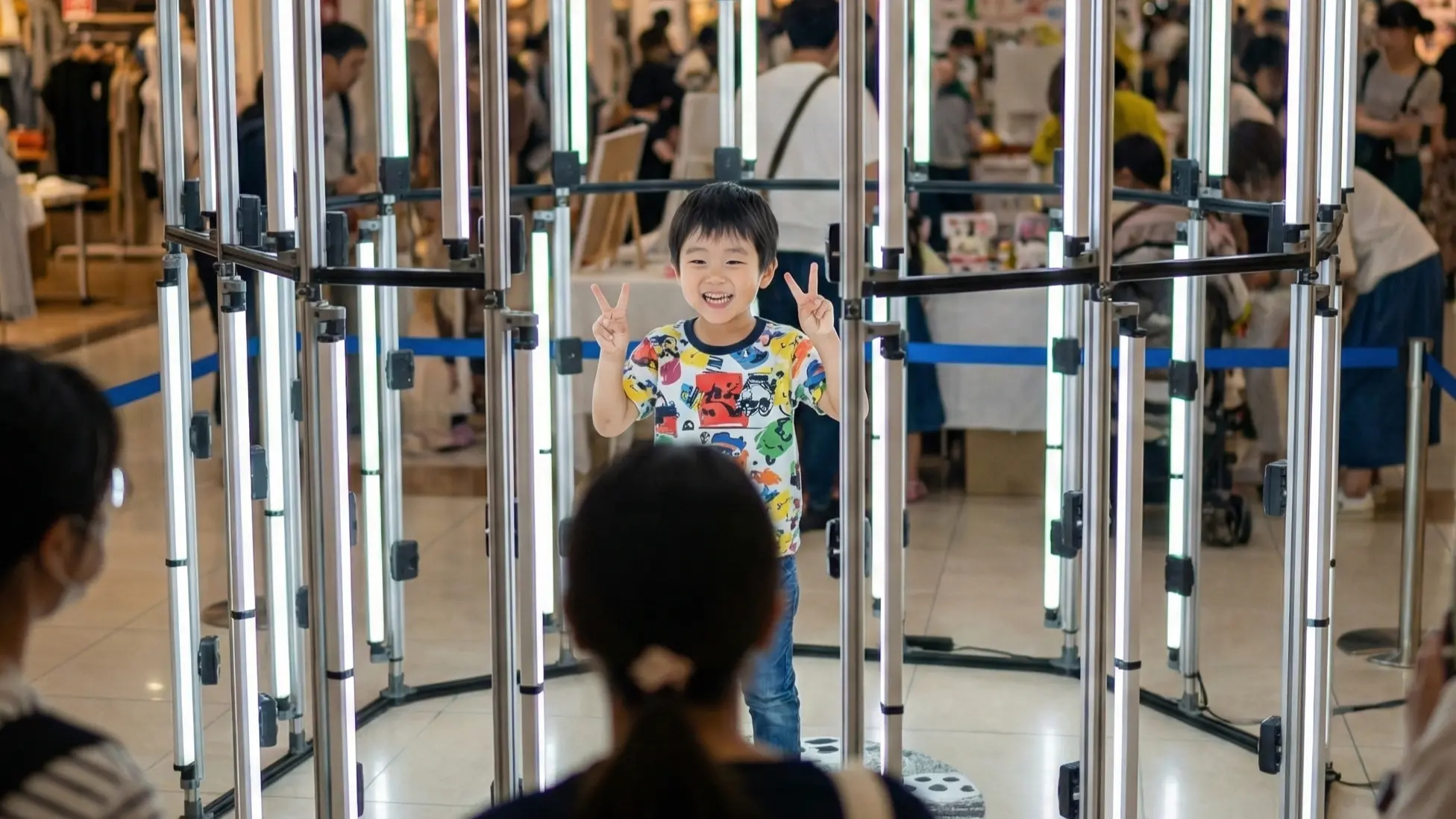 子どもが3Dスキャンを体験する様子